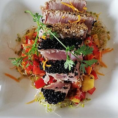 Tuna Fillet In a Cinnamon-sesame Crust on a Chilli-mango Salad