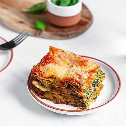 Vegetarian Spinach and Vegetable Lasagne with tomato Sauce