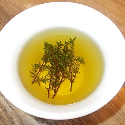 Cold Tea with Fresh Thyme and Honey
